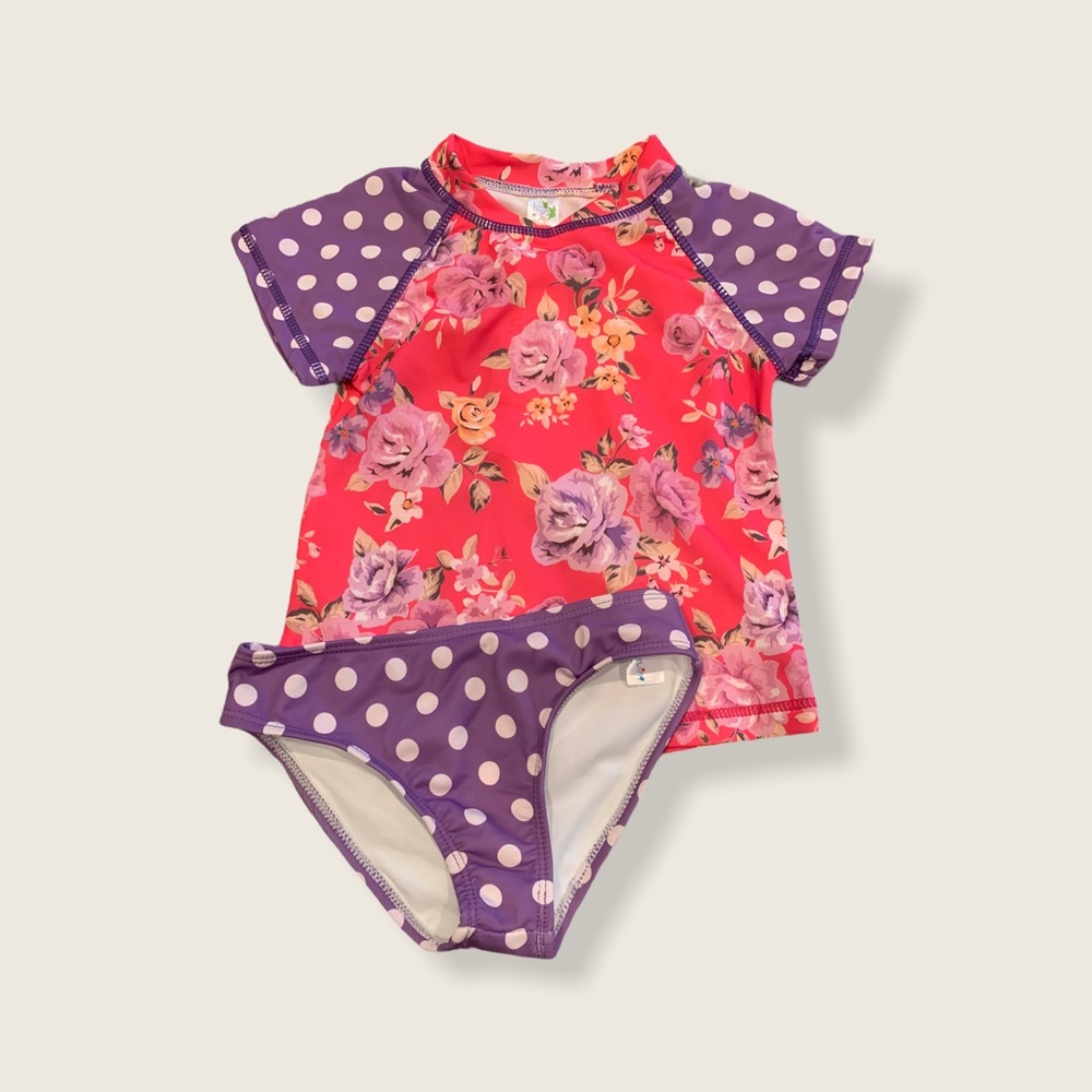 NEW Girl 2 Piece Rash Guard Swimsuit Size 4